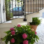 La Playa Hotel 2*