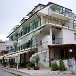 La Playa Hotel