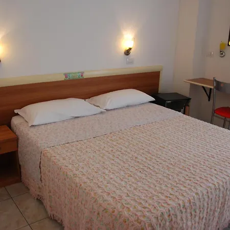 Hotel La Playa 2*
