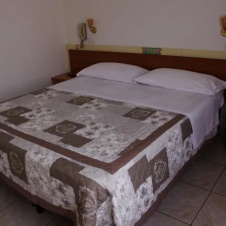Hotel La Playa